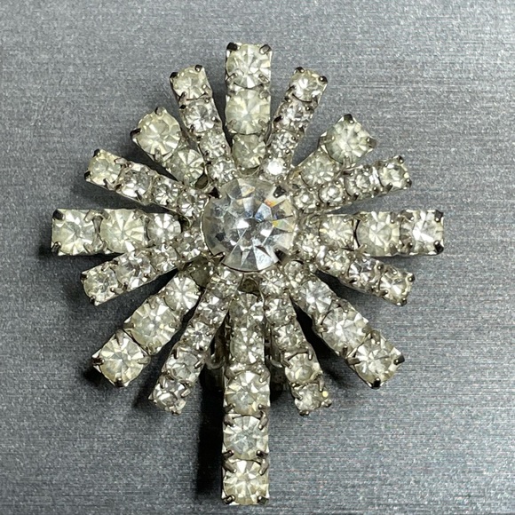 Tiered Rhinestone Starburst Fire Work Unsigned Clip On Earring Designer Single. - Picture 1 of 12